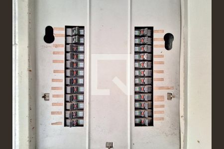 Casa à venda com 250m², 3 quartos e 4 vagas Casa à venda com 250m², 3 quartos e 4 vagasArea comum