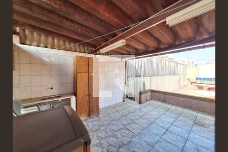 Casa à venda com 250m², 3 quartos e 4 vagas Casa à venda com 250m², 3 quartos e 4 vagasQuintal