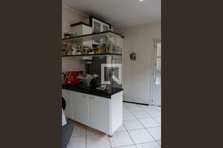 Casa à venda com 198m², 4 quartos e 4 vagas Casa à venda com 198m², 4 quartos e 4 vagascozinha