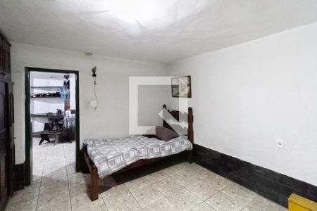 Casa à venda com 238m², 6 quartos e 5 vagas Casa à venda com 238m², 6 quartos e 5 vagasQuarto 5