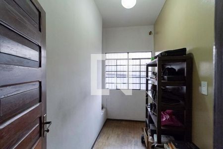 Casa à venda com 238m², 6 quartos e 5 vagas Casa à venda com 238m², 6 quartos e 5 vagasQuarto 6