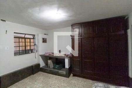 Casa à venda com 238m², 6 quartos e 5 vagas Casa à venda com 238m², 6 quartos e 5 vagasQuarto 5