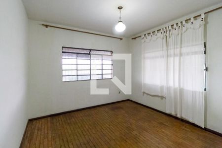 Casa à venda com 238m², 6 quartos e 5 vagas Casa à venda com 238m², 6 quartos e 5 vagasQuarto 1