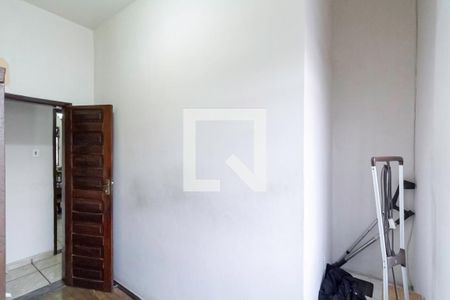 Casa à venda com 238m², 6 quartos e 5 vagas Casa à venda com 238m², 6 quartos e 5 vagasQuarto 6