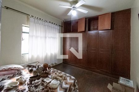 Casa à venda com 238m², 6 quartos e 5 vagas Casa à venda com 238m², 6 quartos e 5 vagasQuarto 3