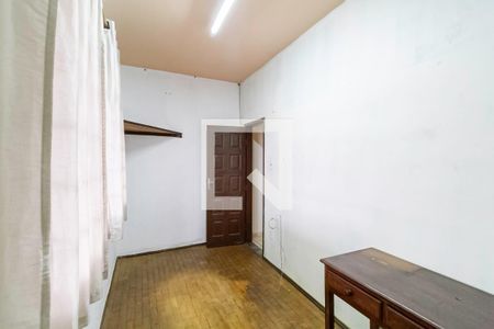 Casa à venda com 238m², 6 quartos e 5 vagas Casa à venda com 238m², 6 quartos e 5 vagasQuarto 4