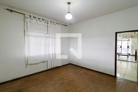 Casa à venda com 238m², 6 quartos e 5 vagas Casa à venda com 238m², 6 quartos e 5 vagasQuarto 1