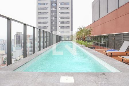 Studio à venda com 28m², 1 quarto e sem vaga Studio à venda com 28m², 1 quarto e sem vagaÁrea comum - Piscina