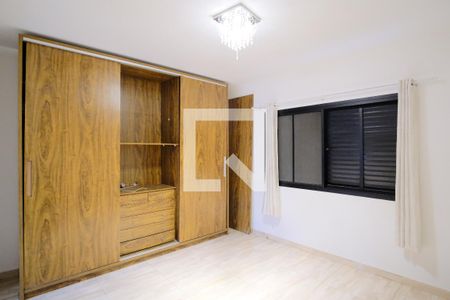 Casa para alugar com 238m², 4 quartos e 4 vagasSuíte 1