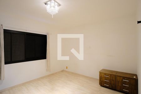 Casa para alugar com 238m², 4 quartos e 4 vagasSuíte