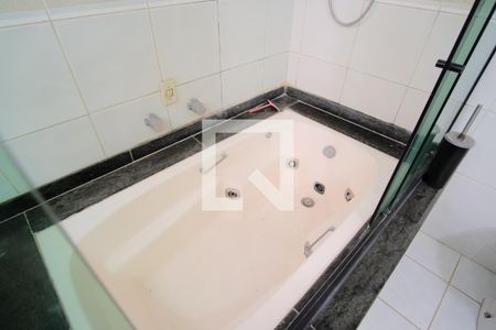 Casa para alugar com 238m², 4 quartos e 4 vagasBanheiro da Suíte 1