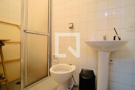 Casa para alugar com 238m², 4 quartos e 4 vagasBanheiro de serviço