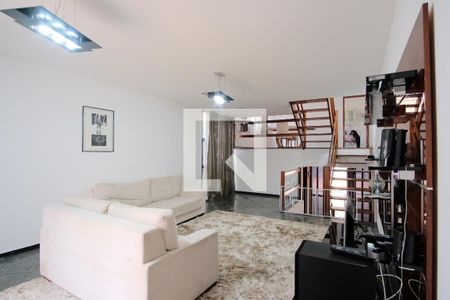Sala de casa para alugar com 4 quartos, 238m² em Vila Carrão, São Paulo