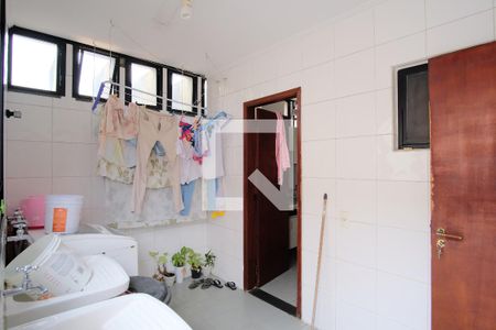 Casa para alugar com 238m², 4 quartos e 4 vagasÁrea de Serviço