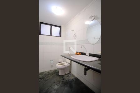 Lavabo de casa para alugar com 4 quartos, 238m² em Vila Carrão, São Paulo