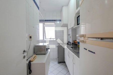 Apartamento à venda com 41m², 1 quarto e 1 vaga Apartamento à venda com 41m², 1 quarto e 1 vagaCozinha e Área de Serviço
