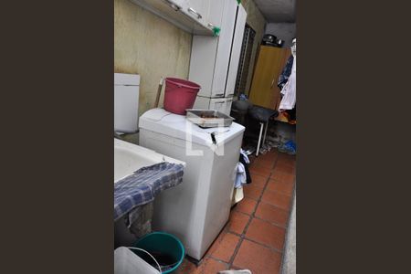 Casa à venda com 150m², 3 quartos e 2 vagas Casa à venda com 150m², 3 quartos e 2 vagasCasa 02 - Área de Serviço