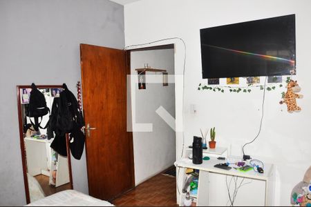 Casa à venda com 150m², 3 quartos e 2 vagas Casa à venda com 150m², 3 quartos e 2 vagasCasa 01 - Quarto