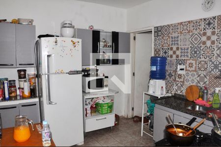 Casa à venda com 150m², 3 quartos e 2 vagas Casa à venda com 150m², 3 quartos e 2 vagasCasa 02 - Cozinha