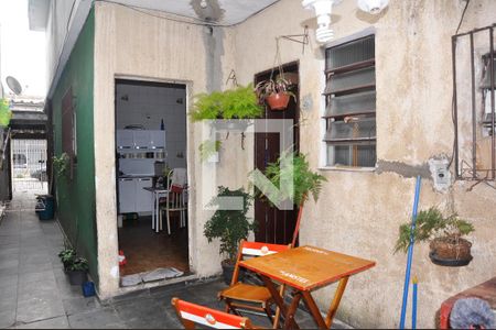 Casa à venda com 150m², 3 quartos e 2 vagas Casa à venda com 150m², 3 quartos e 2 vagasCasa 01 - Quintal