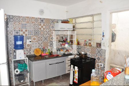 Casa à venda com 150m², 3 quartos e 2 vagas Casa à venda com 150m², 3 quartos e 2 vagasCasa 02 - Cozinha