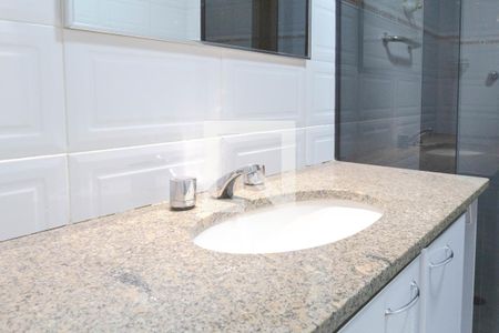 Apartamento para alugar com 171m², 5 quartos e 2 vagasBanheiro Quarto 2