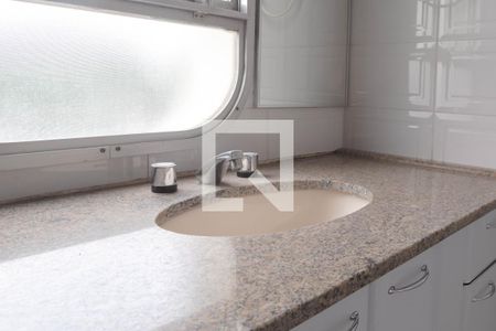 Apartamento para alugar com 171m², 5 quartos e 2 vagasBanheiro Quarto 2