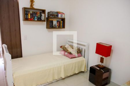 Casa à venda com 217m², 3 quartos e 2 vagas Casa à venda com 217m², 3 quartos e 2 vagasQuarto 2 - Suíte