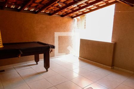 Casa à venda com 217m², 3 quartos e 2 vagasÁrea comum