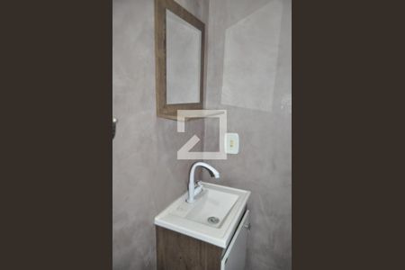 Casa de condomínio à venda com 180m², 4 quartos e 1 vagaLavabo