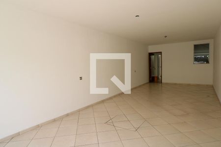 Casa à venda com 194m², 3 quartos e 4 vagas Casa à venda com 194m², 3 quartos e 4 vagasGaragem