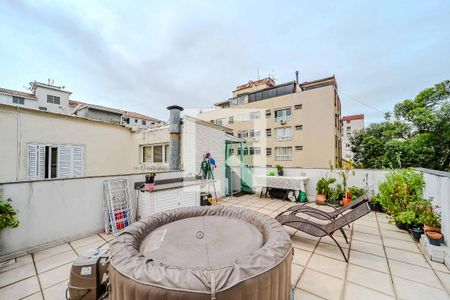 Apartamento à venda com 225m², 2 quartos e sem vagaCobertura