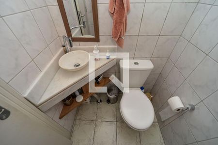 Apartamento à venda com 225m², 2 quartos e sem vagaBanheiro da Suíte 2