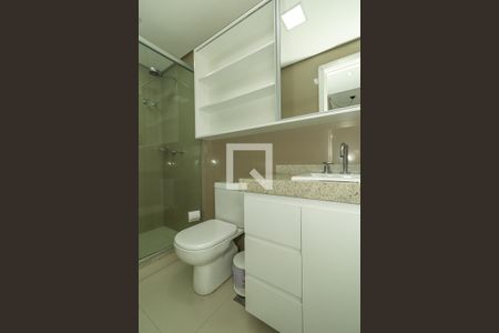 Banheiro de apartamento para alugar com 1 quarto, 48m² em Petrópolis, Porto Alegre