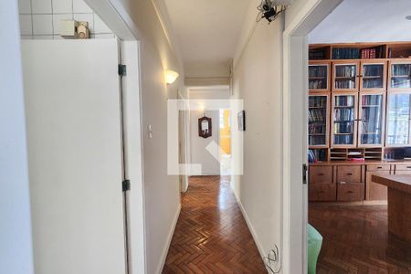 Apartamento à venda com 219m², 4 quartos e 1 vagaCorredor