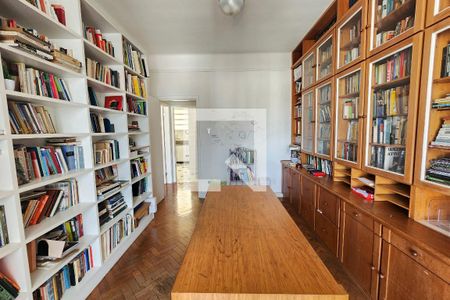 Apartamento à venda com 219m², 4 quartos e 1 vagaQuarto 1