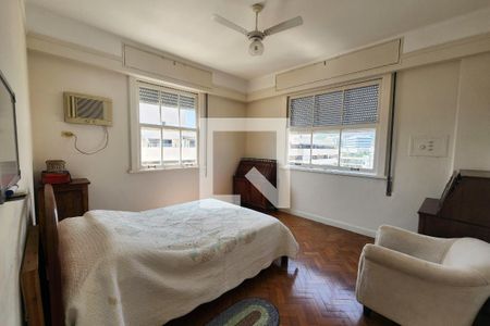 Apartamento à venda com 219m², 4 quartos e 1 vagaSuíte