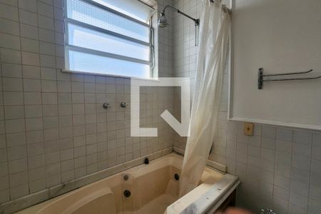 Apartamento à venda com 219m², 4 quartos e 1 vagaBanheiro da Suíte
