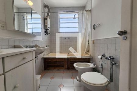 Apartamento à venda com 219m², 4 quartos e 1 vagaBanheiro da Suíte