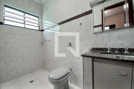 Casa à venda com 141m², 2 quartos e 4 vagas Casa à venda com 141m², 2 quartos e 4 vagasBanheiro da Suíte