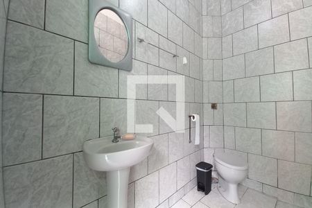 Casa à venda com 141m², 2 quartos e 4 vagas Casa à venda com 141m², 2 quartos e 4 vagasBanheiro de Serviço