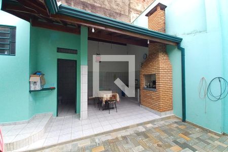 Casa à venda com 141m², 2 quartos e 4 vagas Casa à venda com 141m², 2 quartos e 4 vagasÁrea comum - Churrasqueira