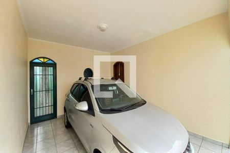 Casa à venda com 141m², 2 quartos e 4 vagas Casa à venda com 141m², 2 quartos e 4 vagasGaragem