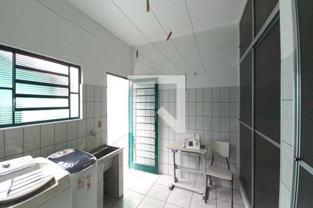 Casa à venda com 141m², 2 quartos e 4 vagas Casa à venda com 141m², 2 quartos e 4 vagasÁrea de Serviço