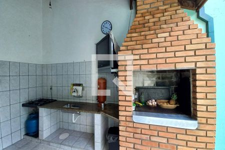 Casa à venda com 141m², 2 quartos e 4 vagas Casa à venda com 141m², 2 quartos e 4 vagasDetalhe da Churrasqueira