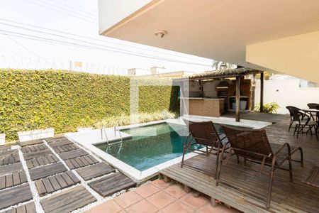 Apartamento para alugar com 131m², 3 quartos e 1 vagaÁrea comum - Piscina