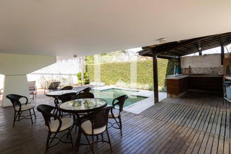 Apartamento para alugar com 131m², 3 quartos e 1 vagaÁrea comum - Piscina