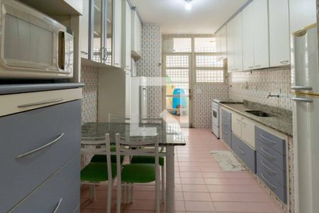 Apartamento para alugar com 131m², 3 quartos e 1 vagaCozinha