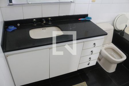 Apartamento para alugar com 200m², 3 quartos e 3 vagasBanheiro da Suíte 1