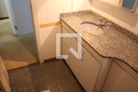 Apartamento para alugar com 200m², 3 quartos e 3 vagasBanheiro da Suíte 2